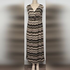 chinese dress ladies The Olivia Maxi Dress in Wisteria – Solace London main image 1